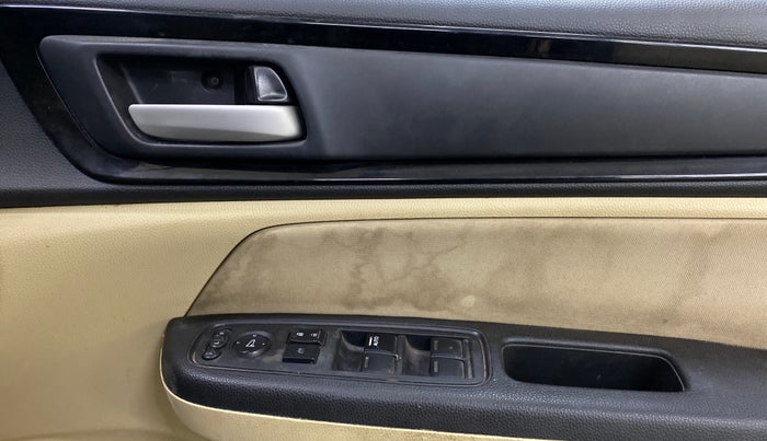 2020 Honda Amaze 1.2L I-VTEC V, Petrol, Manual, 77,201 km, Driver Side Door Panels Control