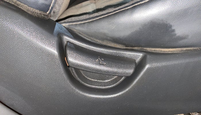 2014 Hyundai Grand i10 SPORTZ 1.2 KAPPA VTVT, Petrol, Manual, 64,085 km, Driver Side Adjustment Panel