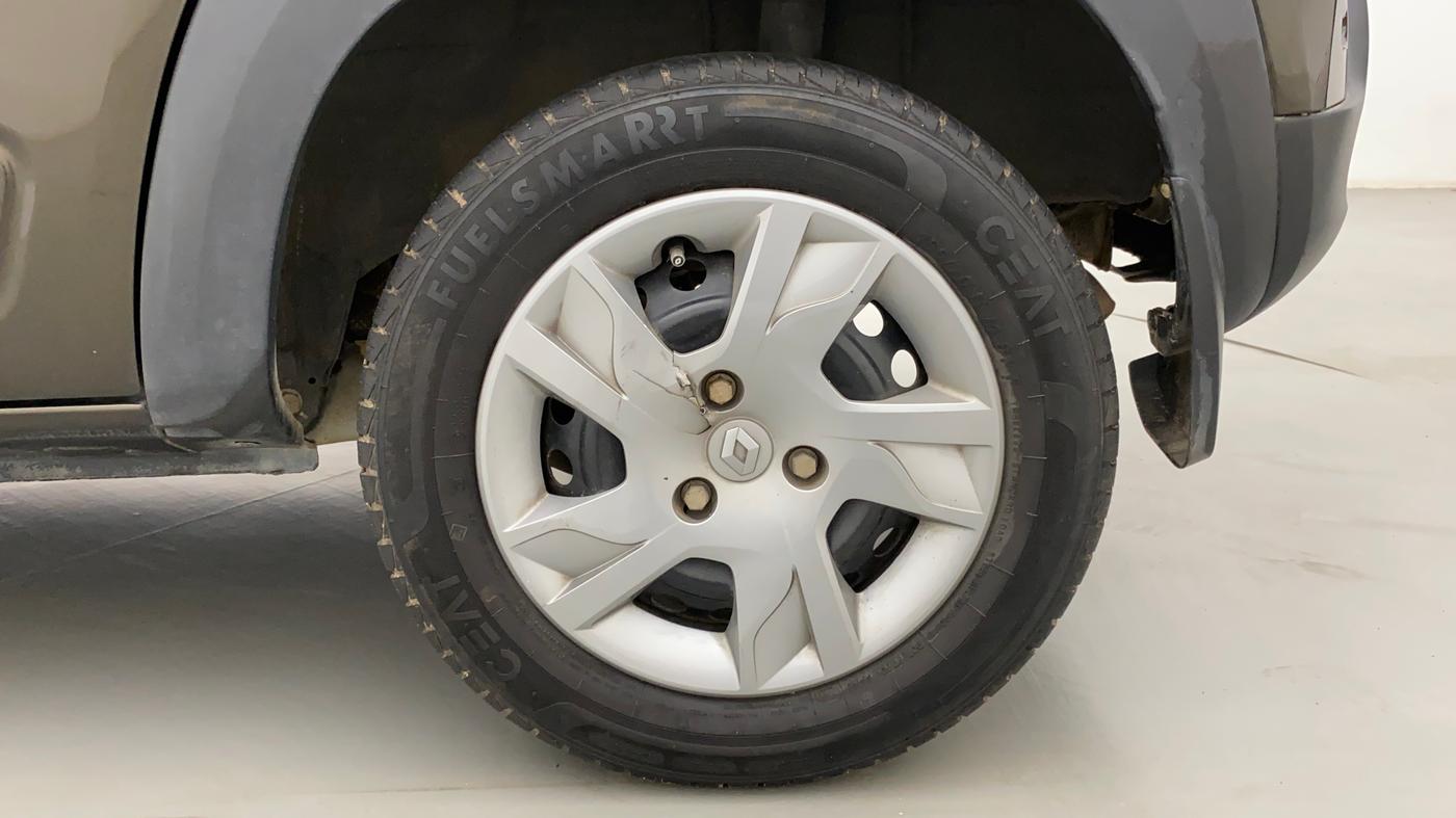 2020 Renault Kwid RXT 1.0 AMT (O), Petrol, Automatic, 26,255 km, Left Rear Wheel