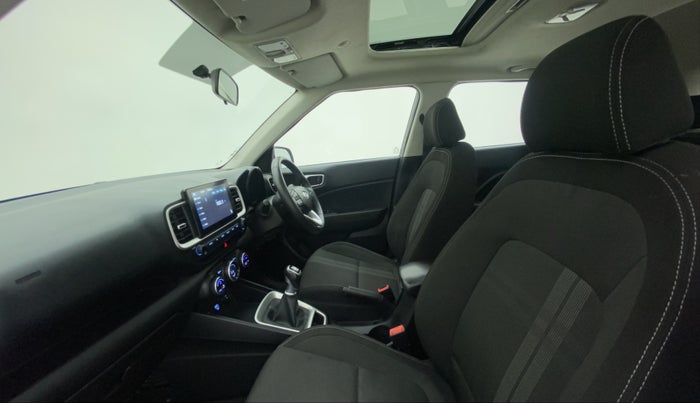 2019 Hyundai VENUE 1.0L Turbo GDI SX MT, Petrol, Manual, 18,852 km, Right Side Front Door Cabin