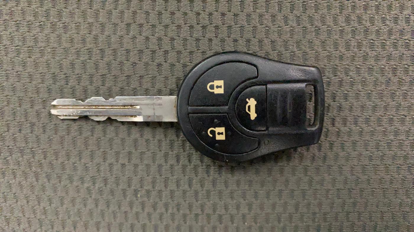 2014 Renault Scala RXL DIESEL, Diesel, Manual, 1,15,480 km, Key Close Up