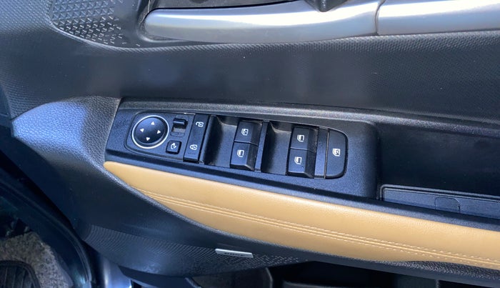 2024 KIA SONET HTX PLUS 1.0 TURBO PETROL IMT, Petrol, Manual, 16,604 km, Driver Side Door Panels Control