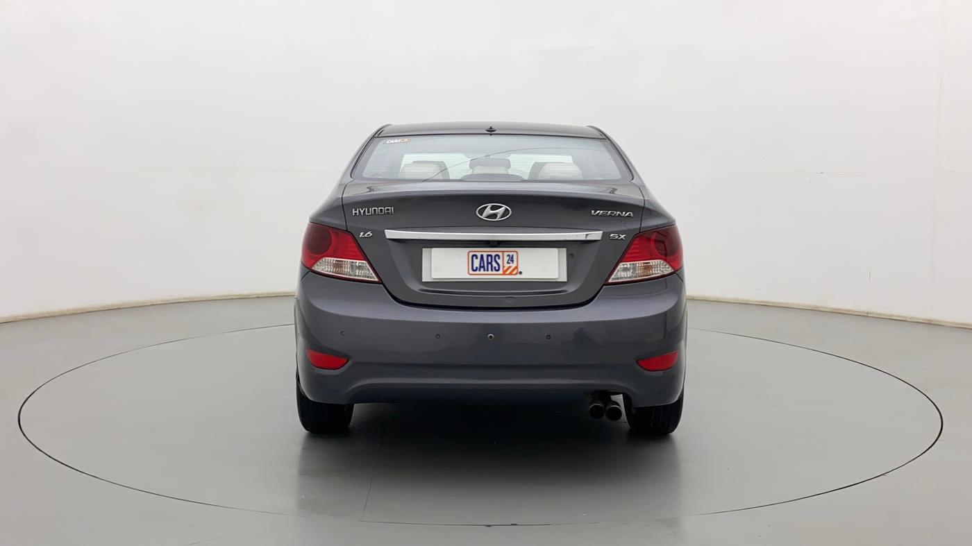 2012 Hyundai Verna FLUIDIC 1.6 CRDI SX, CNG, Manual, 1,19,444 km, Back/Rear