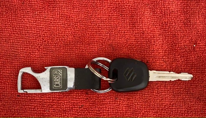 2016 Maruti Alto 800 LXI, Petrol, Manual, 42,496 km, Key Close Up