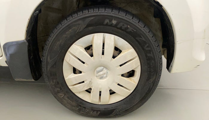 2016 Maruti Alto 800 LXI, Petrol, Manual, 42,496 km, Right Front Wheel