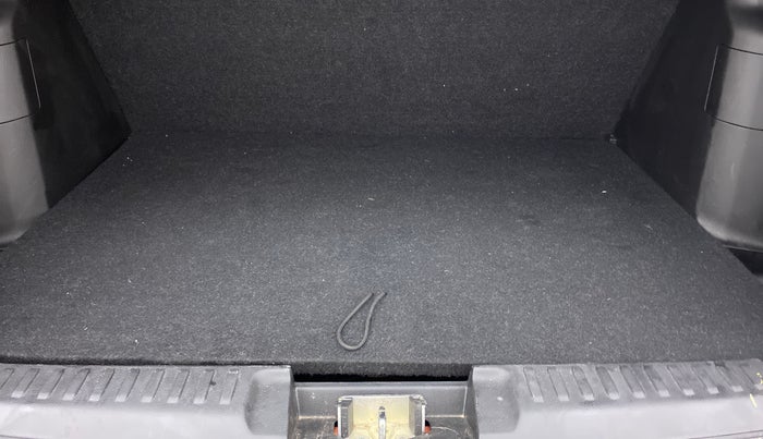 2022 Maruti BREZZA VXI AT SMART HYBRID, Petrol, Automatic, 15,524 km, Boot Inside