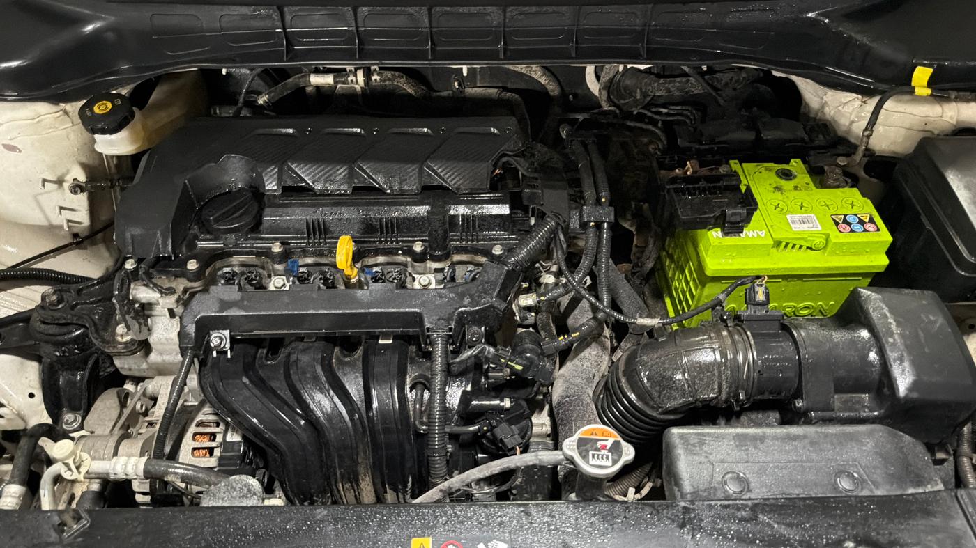 2023 KIA CARENS PREMIUM 1.5 PETROL 7 STR, Petrol, Manual, 91,193 km, Engine View