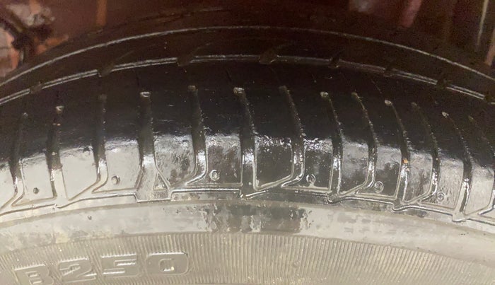 2019 Tata Tiago XZ PLUS DUAL TONE PETROL, Petrol, Manual, 89,104 km, Left Rear Tyre Tread