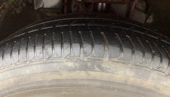 2019 Tata Tiago XZ PLUS DUAL TONE PETROL, Petrol, Manual, 89,104 km, Left Front Tyre Tread