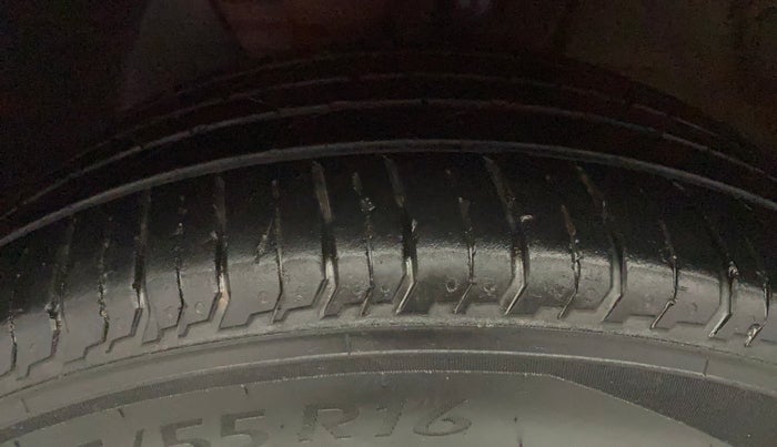 2023 Hyundai NEW I20 ASTA (O) 1.2 MT, Petrol, Manual, 12,474 km, Left Front Tyre Tread