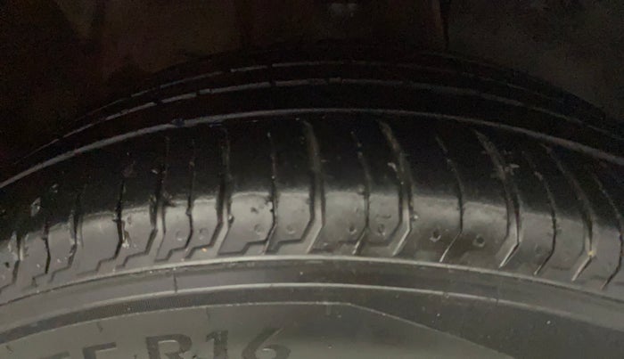 2023 Hyundai NEW I20 ASTA (O) 1.2 MT, Petrol, Manual, 12,474 km, Right Front Tyre Tread