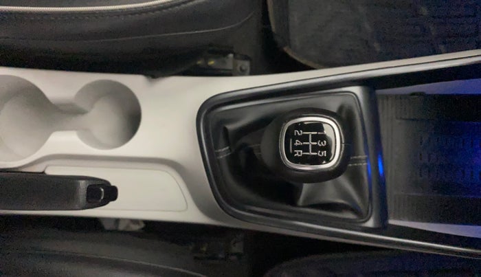 2023 Hyundai NEW I20 ASTA (O) 1.2 MT, Petrol, Manual, 12,474 km, Gear Lever