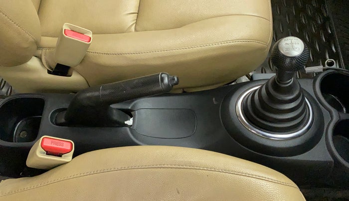 2013 Honda Brio S MT, Petrol, Manual, 6,55,681 km, Gear Lever