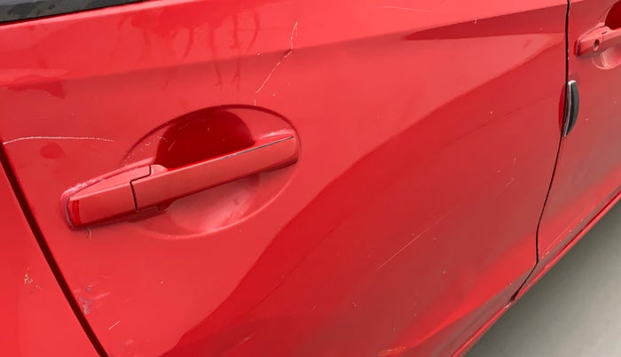 2013 Honda Brio S MT, Petrol, Manual, 6,55,681 km, Right rear door - Minor scratches