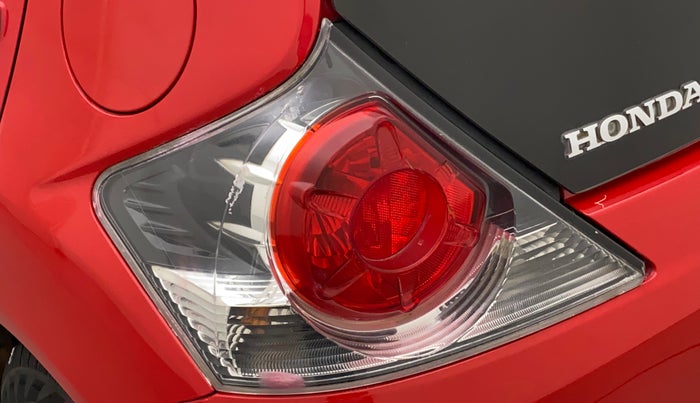 2013 Honda Brio S MT, Petrol, Manual, 6,55,681 km, Left tail light - Minor damage