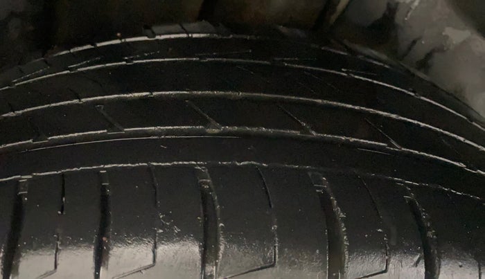 2021 MG HECTOR SHARP 1.5 DCT PETROL, Petrol, Automatic, 62,722 km, Right Rear Tyre Tread