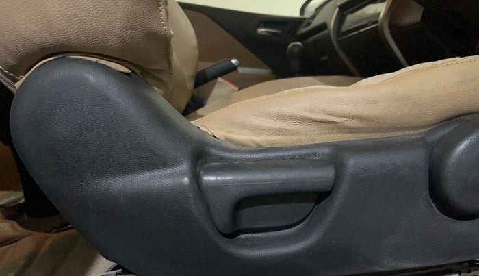 2016 Honda City 1.5L I-VTEC V MT, Petrol, Manual, 1,05,691 km, Driver Side Adjustment Panel