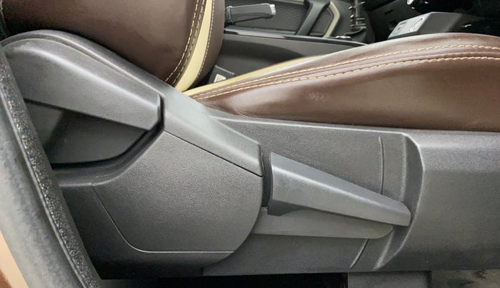 2022 Renault Kiger RXZ MT, Petrol, Manual, 35,730 km, Driver Side Adjustment Panel