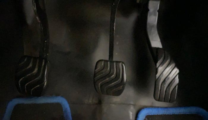 2022 Renault Kiger RXZ MT, Petrol, Manual, 35,730 km, Pedals