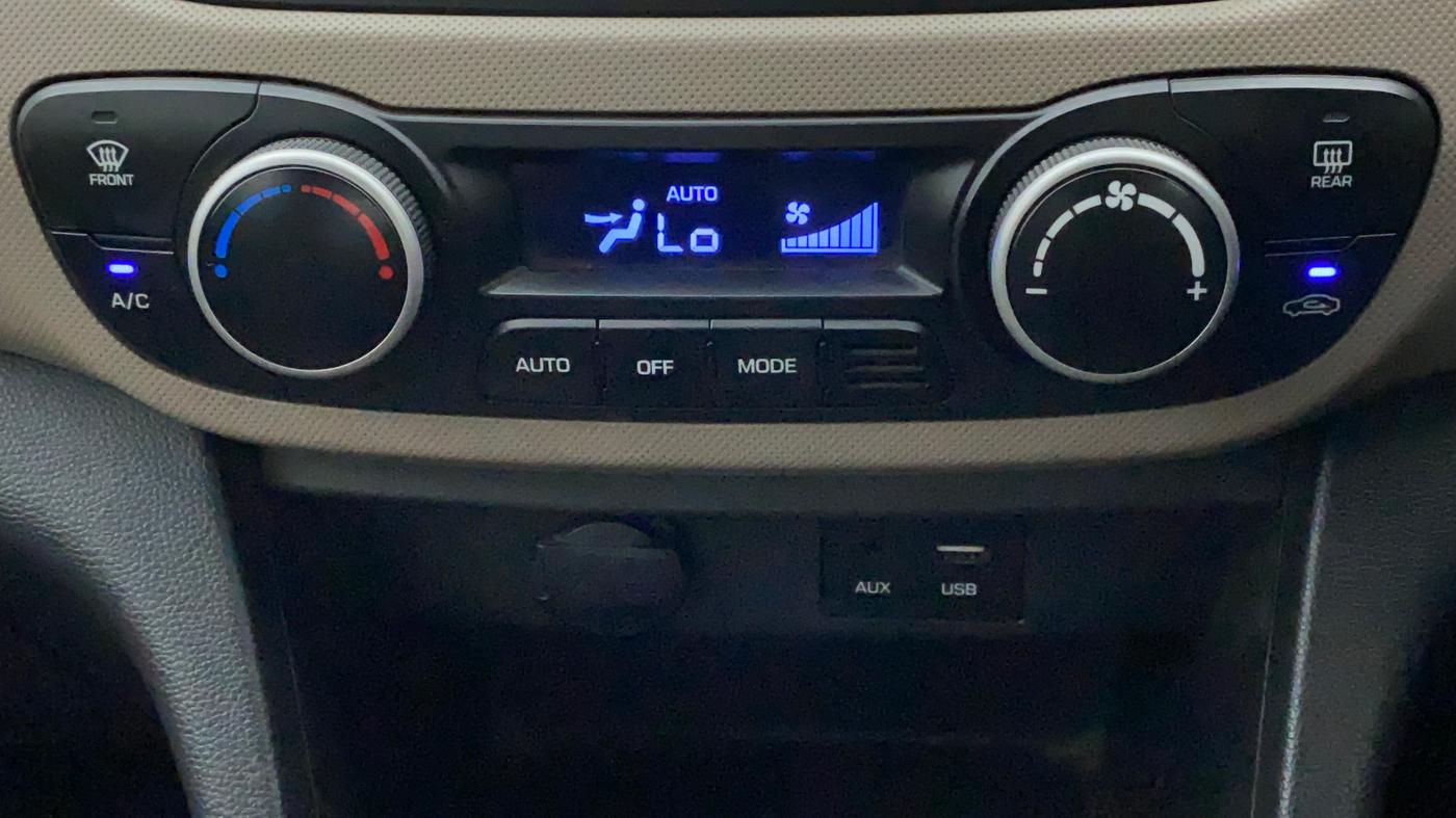 2017 Hyundai Grand i10 ASTA 1.2 KAPPA VTVT, Petrol, Manual, 42,388 km, Automatic Climate Control