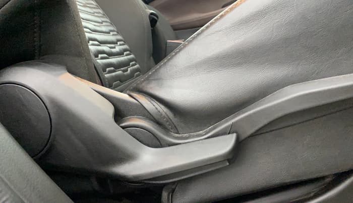 2023 Maruti Grand Vitara ZETA SMART HYBRID, Petrol, Manual, 34,446 km, Driver Side Adjustment Panel
