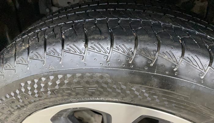 2023 Maruti Grand Vitara ZETA SMART HYBRID, Petrol, Manual, 34,446 km, Left Front Tyre Tread