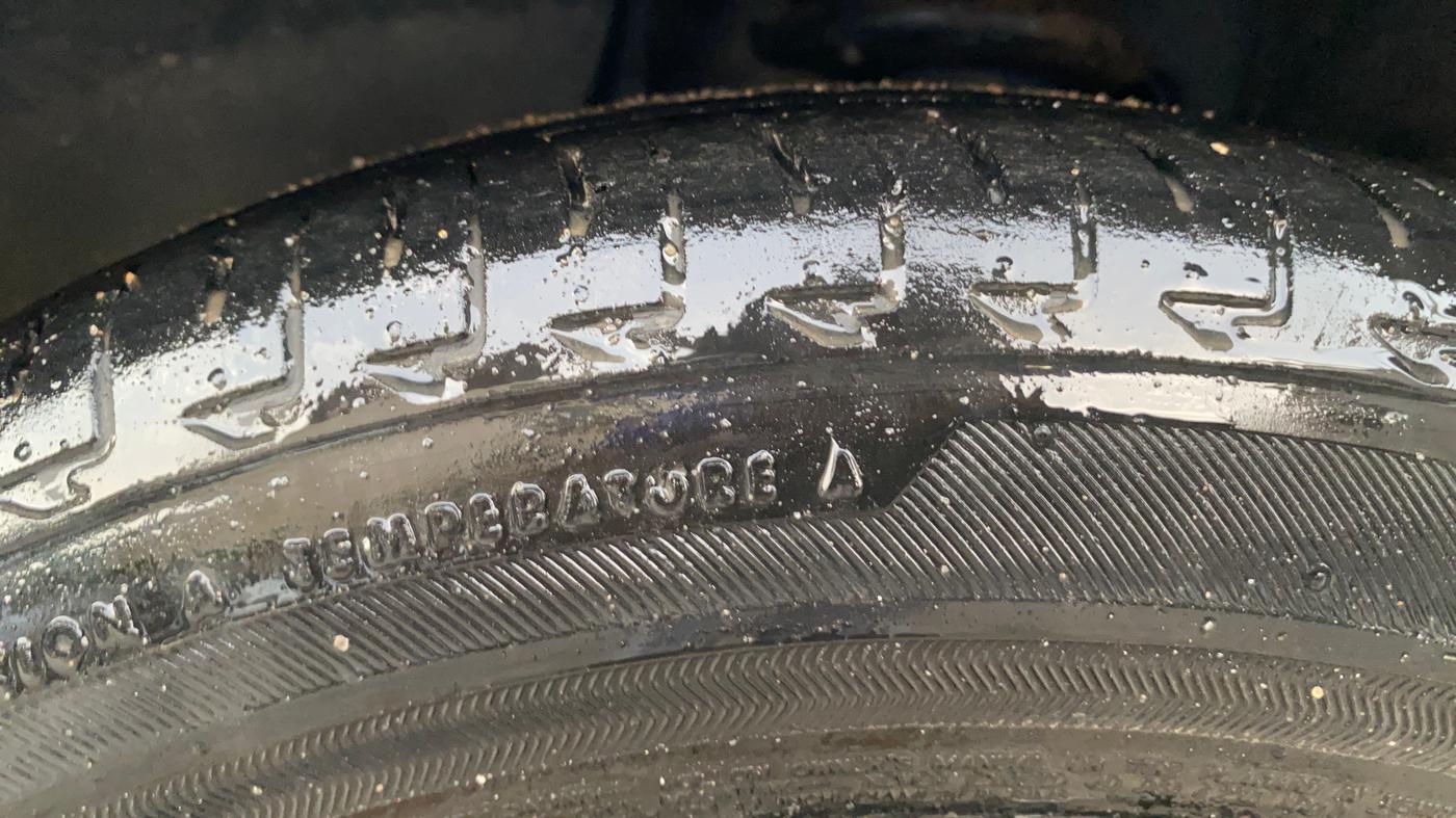 2018 Maruti IGNIS ALPHA 1.2, Petrol, Manual, 25,039 km, Left Front Tyre Tread