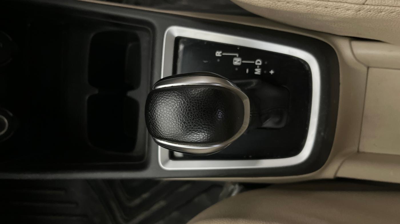 2021 Maruti Dzire VXI AMT, Petrol, Automatic, 49,452 km, Gear Lever