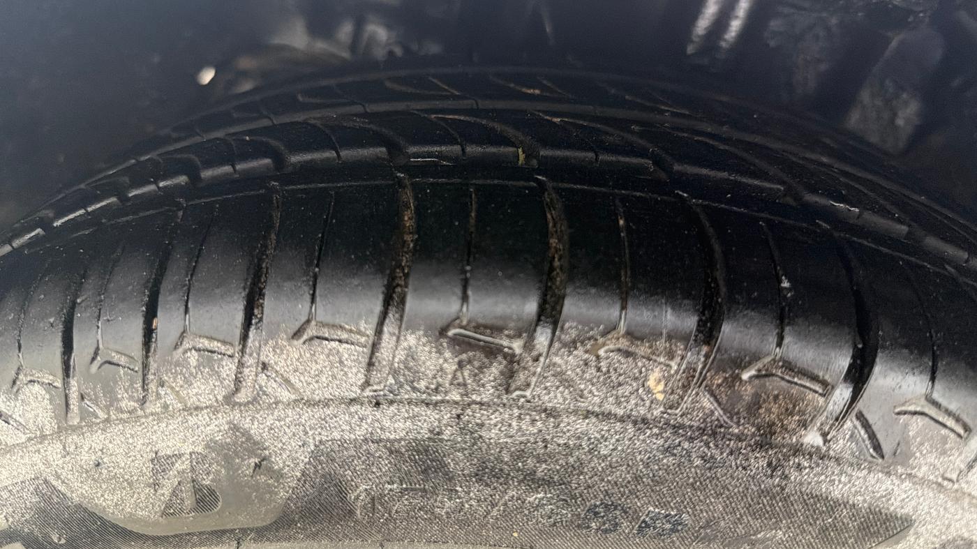 2020 Tata Tiago XZ PETROL, CNG, Manual, 63,745 km, Left Front Tyre Tread