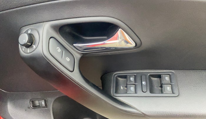 2018 Skoda Rapid STYLE 1.6 MPI AT, Petrol, Automatic, 81,185 km, Driver Side Door Panels Control