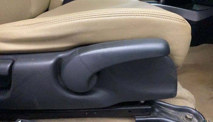 2016 Honda City 1.5L I-VTEC VX CVT, Petrol, Automatic, 1,42,290 km, Driver Side Adjustment Panel