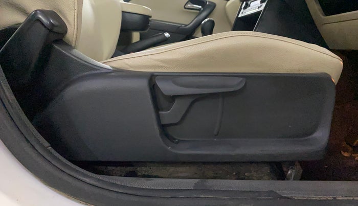 2018 Skoda Rapid STYLE 1.5 TDI, Diesel, Manual, 61,396 km, Driver Side Adjustment Panel