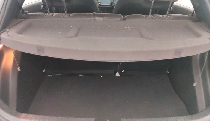 2017 Hyundai i20 Active 1.2 SX, Petrol, Manual, 59,486 km, Boot Inside