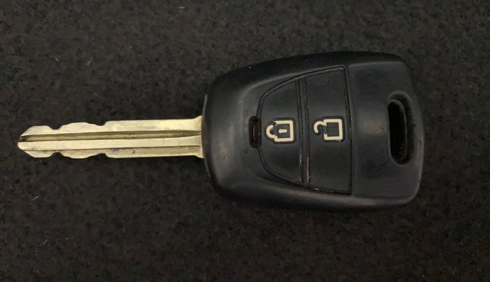 2017 Hyundai Grand i10 SPORTZ (O) 1.2 KAPPA VTVT, Petrol, Manual, 65,818 km, Key Close Up