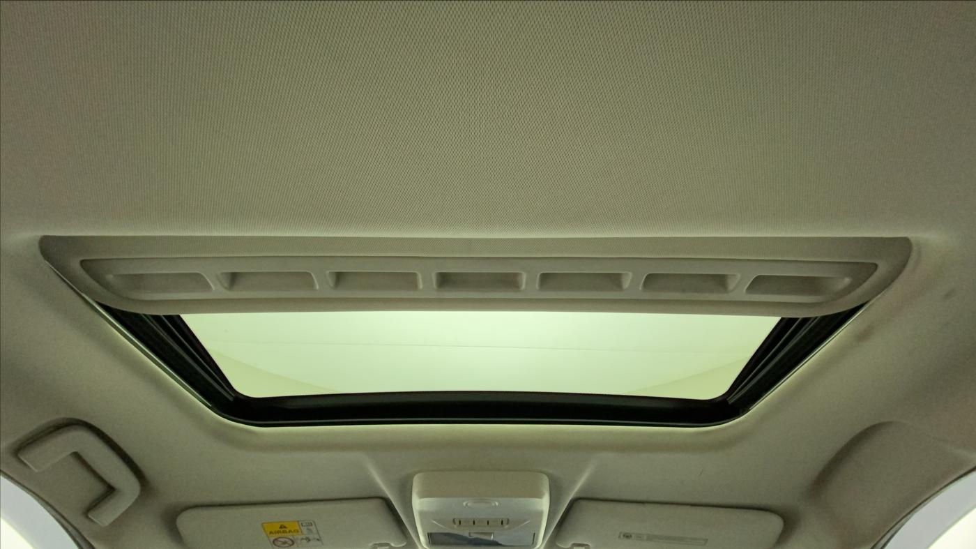 2022 Tata NEXON XZA PLUS (PREMIUM) KAZIRANGA PETROL, Petrol, Automatic, 17,436 km, Moonroof/ Sunroof