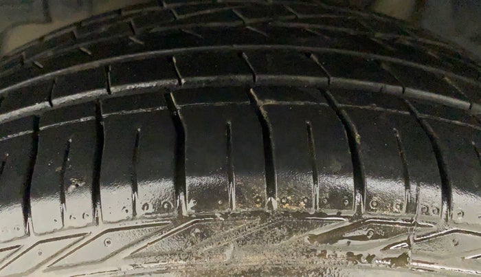 2022 Tata NEXON XZA PLUS (PREMIUM) KAZIRANGA PETROL, Petrol, Automatic, 17,436 km, Left Front Tyre Tread