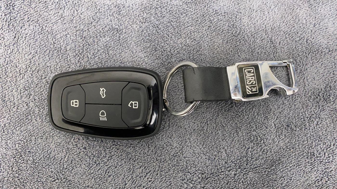 2022 Tata NEXON XZA PLUS (PREMIUM) KAZIRANGA PETROL, Petrol, Automatic, 17,436 km, Key Close Up