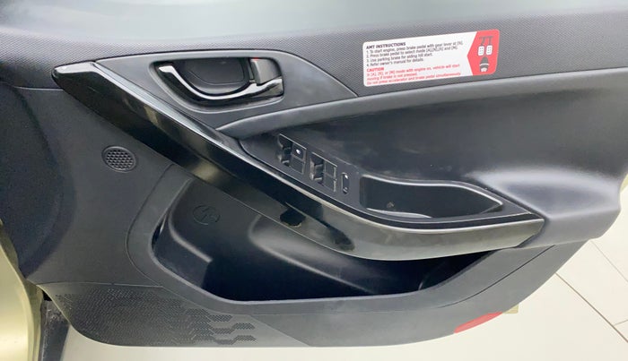 2022 Tata NEXON XZA PLUS (PREMIUM) KAZIRANGA PETROL, Petrol, Automatic, 17,436 km, Driver Side Door Panels Control