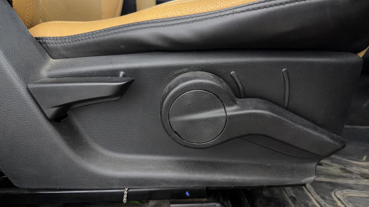 2021 Mahindra Thar LX PETROL HT 4WD AT, Petrol, Automatic, 80,146 km, Driver Side Adjustment Panel