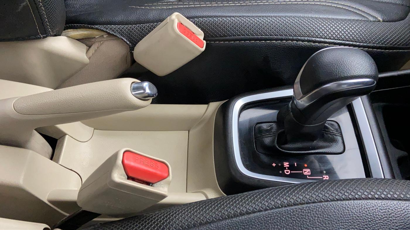 2017 Maruti Dzire ZDI Plus AMT, Diesel, Automatic, 70,226 km, Gear Lever