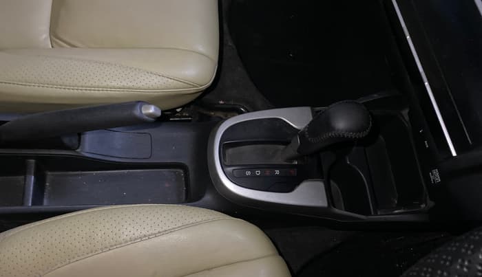 2016 Honda Jazz 1.2L I-VTEC V AT, Petrol, Automatic, 73,272 km, Gear Lever
