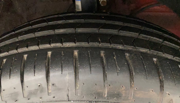 2022 Maruti Baleno ZETA PETROL 1.2, Petrol, Manual, 4,121 km, Right Front Tyre Tread