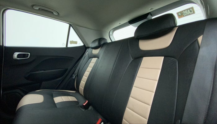2019 Hyundai VENUE SX 1.0 TURBO, Petrol, Manual, 99,901 km, Right Side Rear Door Cabin