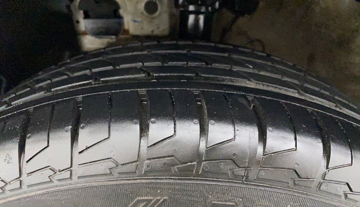 2019 Hyundai VENUE SX 1.0 TURBO, Petrol, Manual, 99,901 km, Left Front Tyre Tread