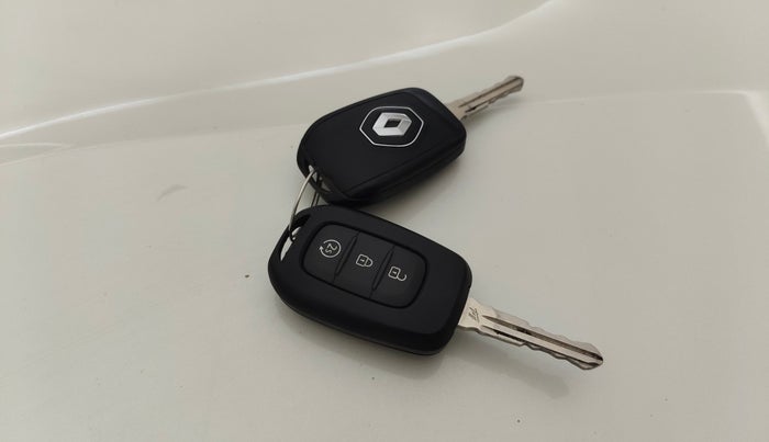 2021 Renault Duster RXZ 1.3 TURBO PETROL CVT, Petrol, Automatic, 55,498 km, Key Close Up