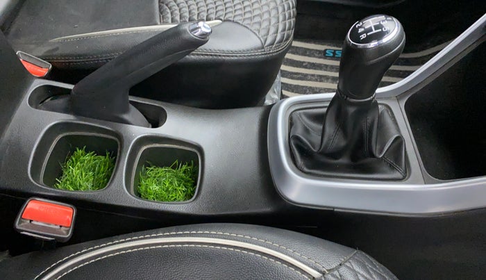 2021 Maruti S Cross ZETA 1.5, Petrol, Manual, 16,158 km, Gear Lever