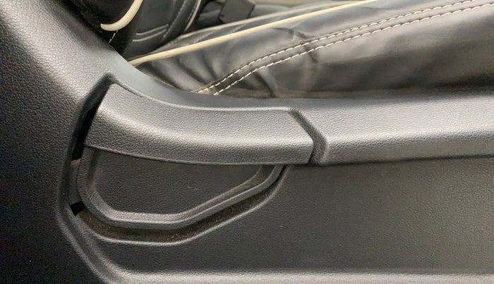 2023 Hyundai VENUE S 1.2, Petrol, Manual, 18,116 km, Driver Side Adjustment Panel