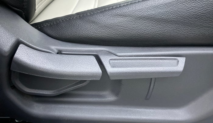 2020 Hyundai GRAND I10 NIOS SPORTZ PETROL, Petrol, Manual, 12,399 km, Driver Side Adjustment Panel