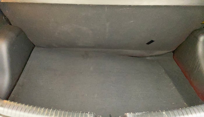 2015 Hyundai Grand i10 ASTA AT 1.2 KAPPA VTVT, Petrol, Automatic, 45,488 km, Boot Inside