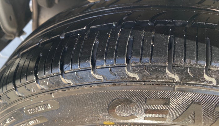 2017 Maruti Celerio VXI AMT (O), Petrol, Automatic, 46,579 km, Right Rear Tyre Tread